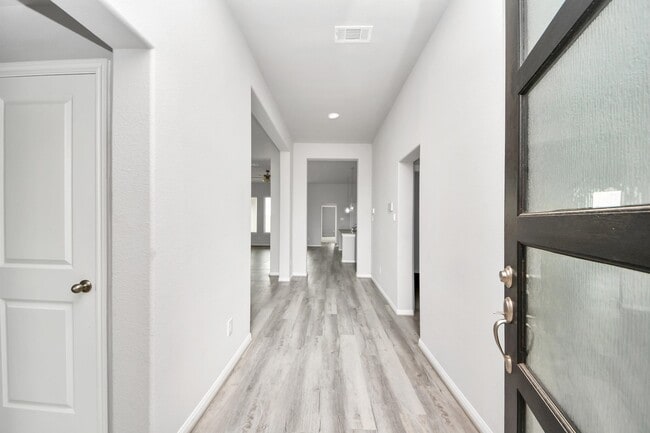 Photo - 859 Sarasota Shore Dr