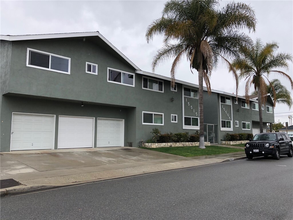 Photo - 15505 S Budlong Pl Apartment Unit 15