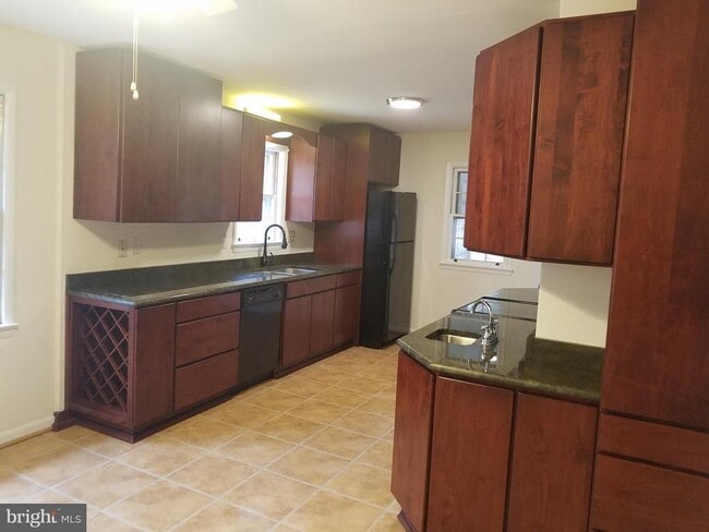 Photo - 8685 Ironsides Rd