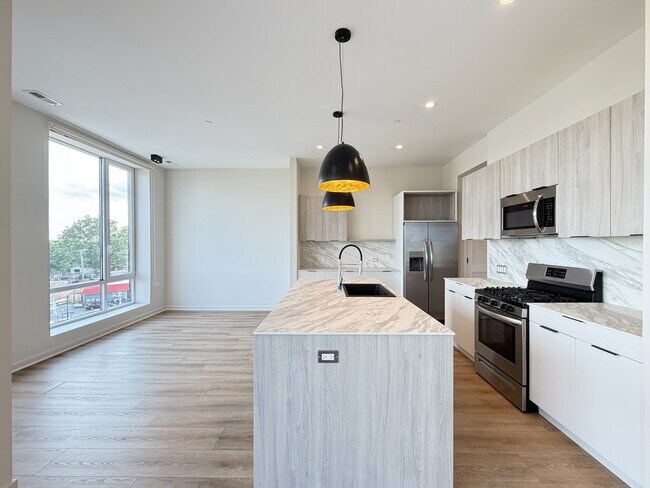 Photo - 3207 N Narragansett Ave Unit 804