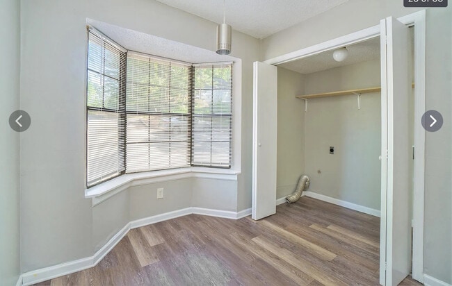 Photo - 926 Amberly Dr