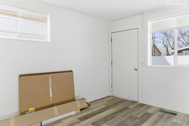 Photo - 472 E Center St