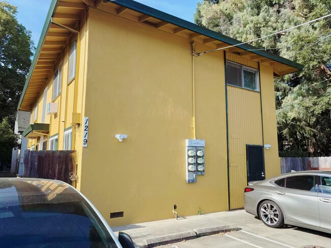 Building Photo - 1219 T St Unit 1219 T St Apt3 Sacramento