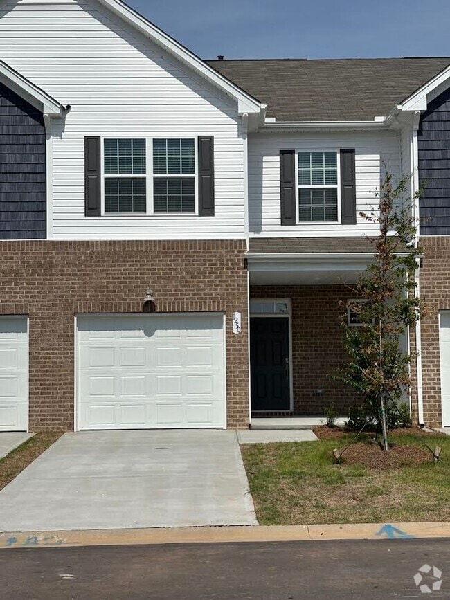 Building Photo - Brand new Townhome in Chestnut Springs