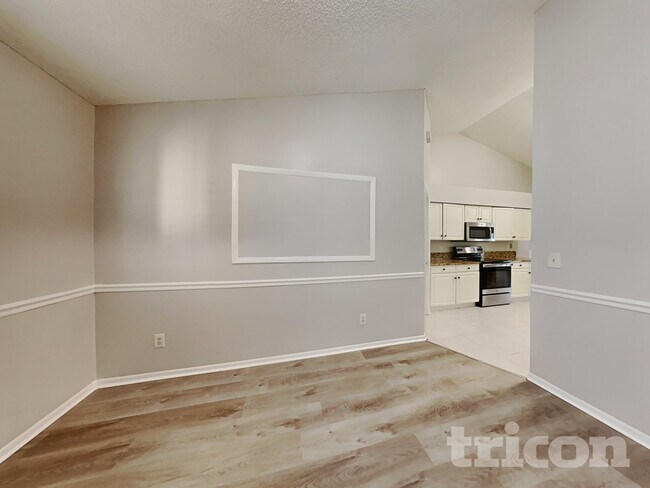 Photo - 5199 Derby Forest Ln