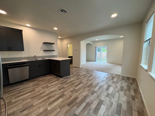 1182 S 43rd Pl