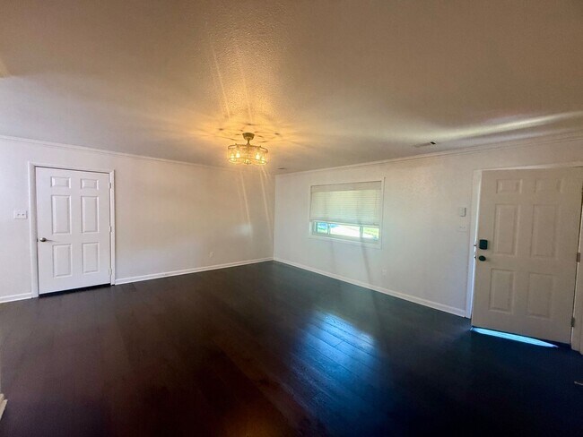 Photo - 779 Old Brundage Rd