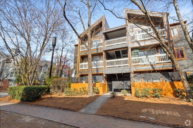 Building Photo - 434 W 8th St Rental