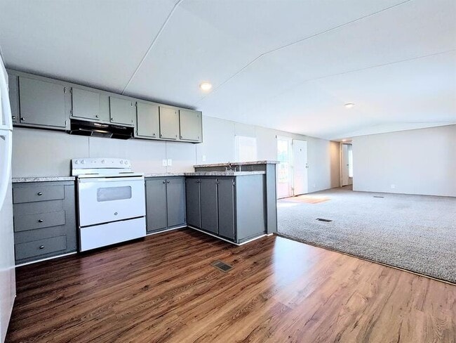 Photo - 212 Sunshine Dr