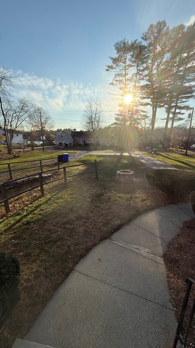 Front yard - 41 Lakeview Pl Unit 41 lakeview place