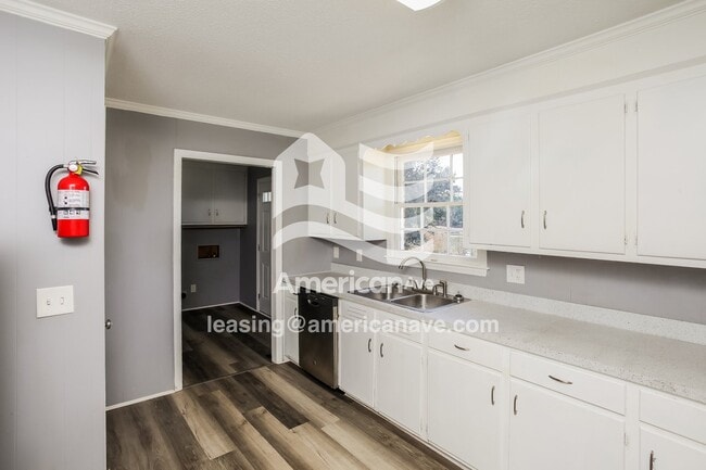 Photo - 1963 Blue Ridge Terrace