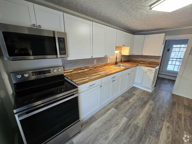 Building Photo - 15 Carr Ln Unit 2 Rental
