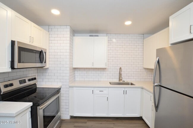 Photo - 1202 E Kaler Dr Unit 1