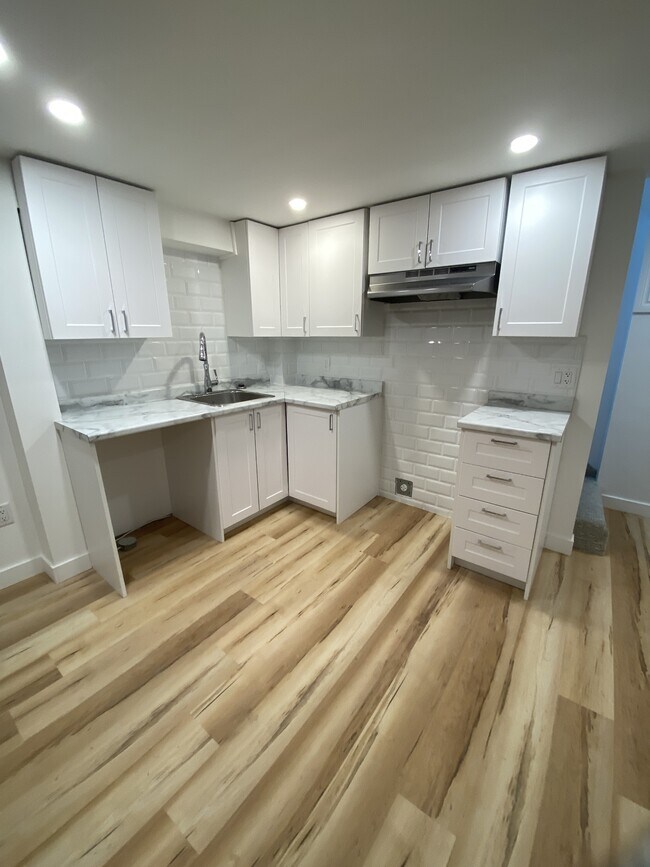 Photo - 340 Trudeau Dr Unit Lower