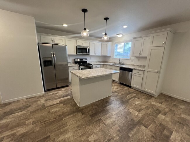 Photo - 5936 36th St S