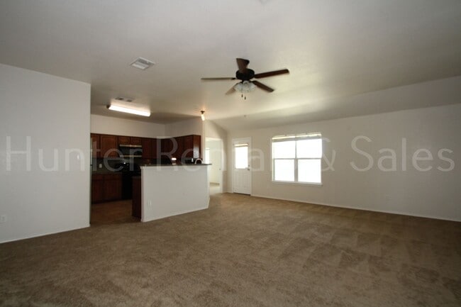 Photo - Spacious 4 bedroom in Goodnight Ranch