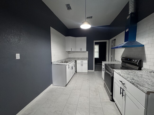 Photo - 1519 W 46th St Unidad B