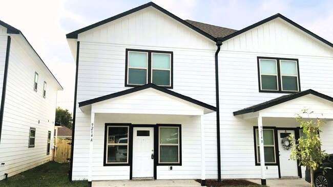 Photo - 9214 Nyssa Ave Unit B