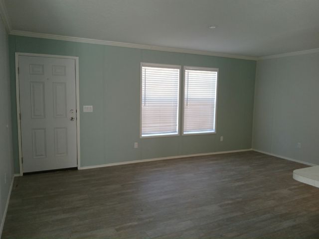 Photo - 218 Sycamore Ln