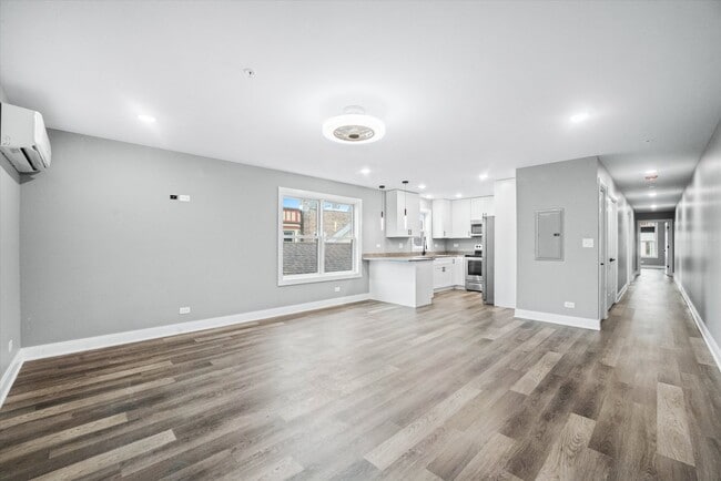 Photo - 1016 S State St Unidad 3