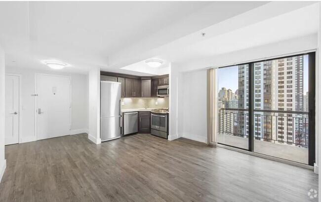 Building Photo - 1750 First Avenue Unit 10A Rental