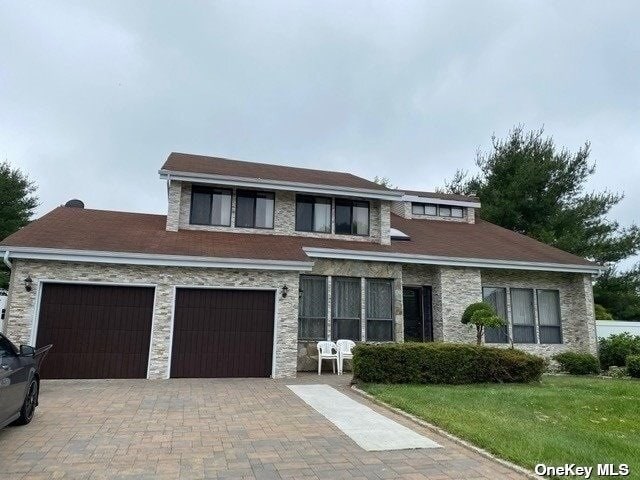 8 Nantucket Way  