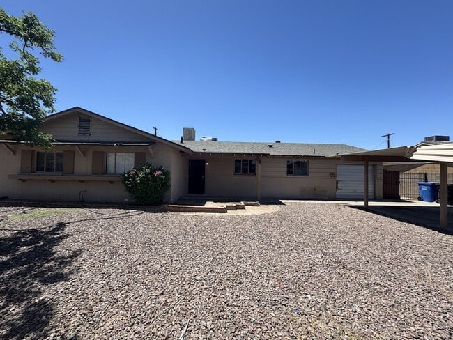 Building Photo - Maryvale 4 Bedroom
