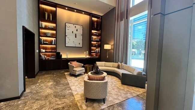 Building Photo - 133 Seaport Blvd Unit 1021