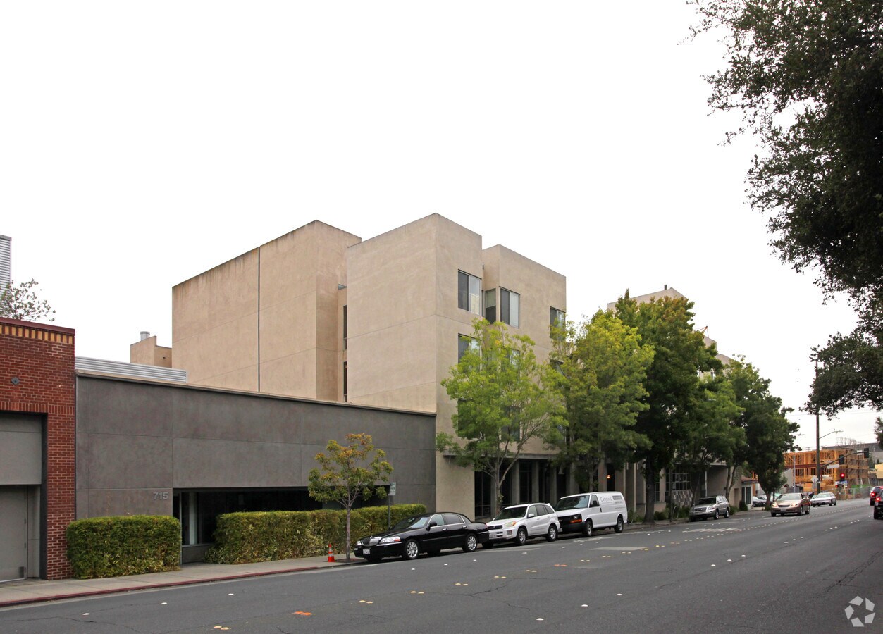 Photo - Alma Place Apartments