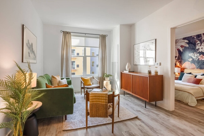 Building Photo - Stella