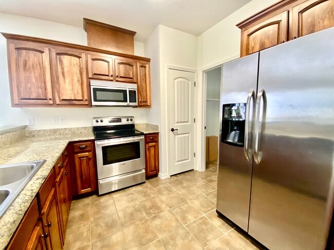 Photo - 771 Wesley Ave