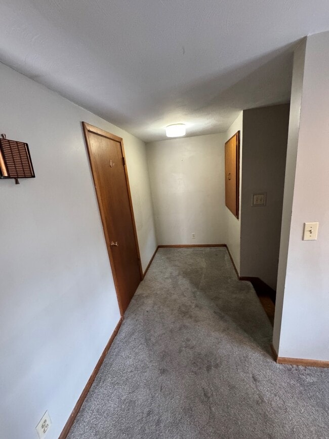 Photo - 626 W Warren St