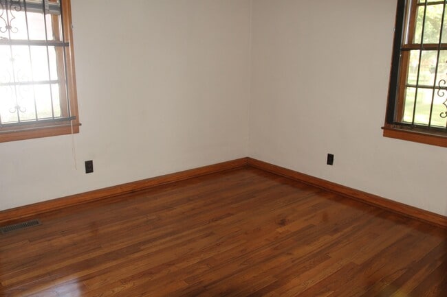 Photo - 1507 W Whitney Ave