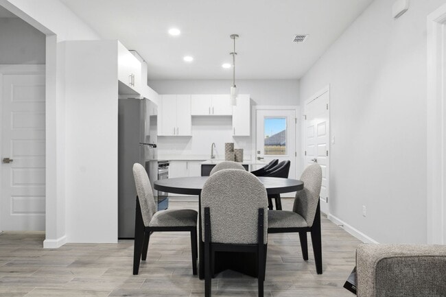 Photo - 1600 Clinton St Unidad #1