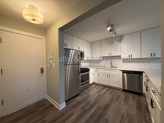 Photo - 800 Graceland Ave Unit 105