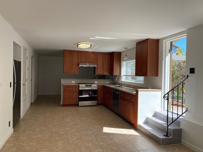 Photo - 1033 Pacific Ave Unit B