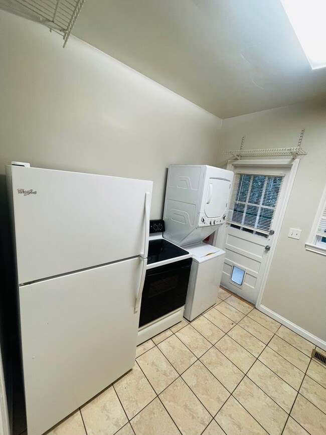 Photo - Log cabin style duplex near TMH