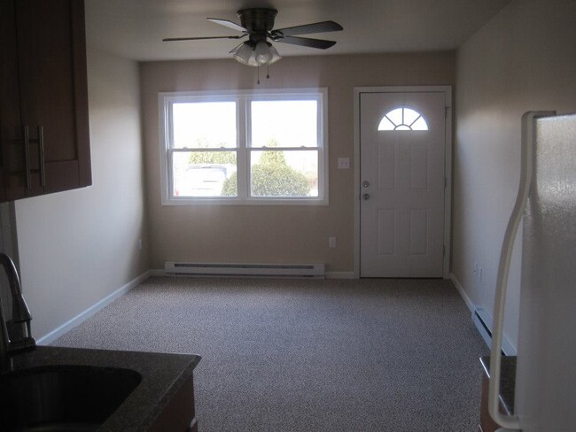 1st Fl Living - 1300 Catherine St Unit 10