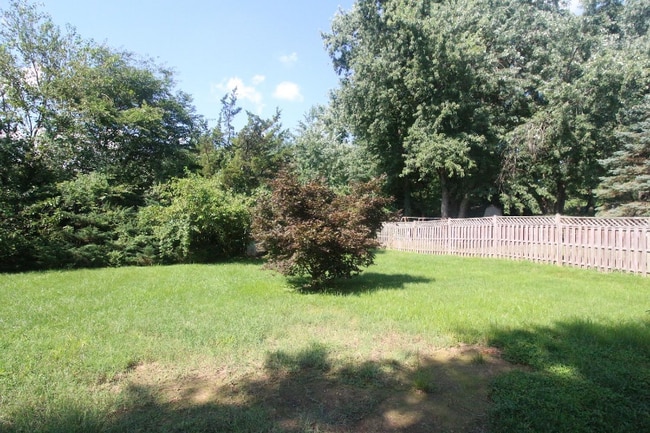 Photo - 17 Beauvoir Ct