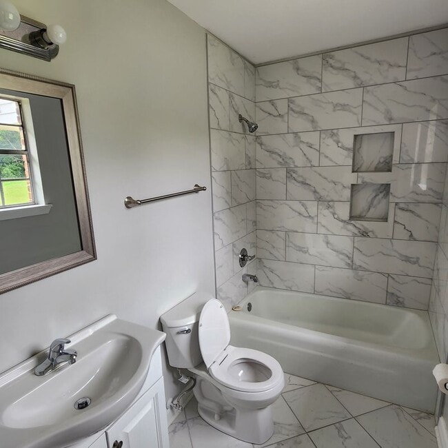 Photo - 4765 Covington Pike