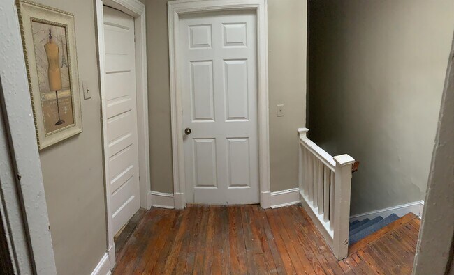 Photo - 1240 Half St SW