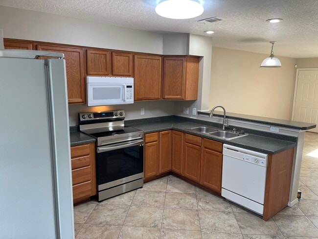 Photo - 1829 Shay Lin Ct