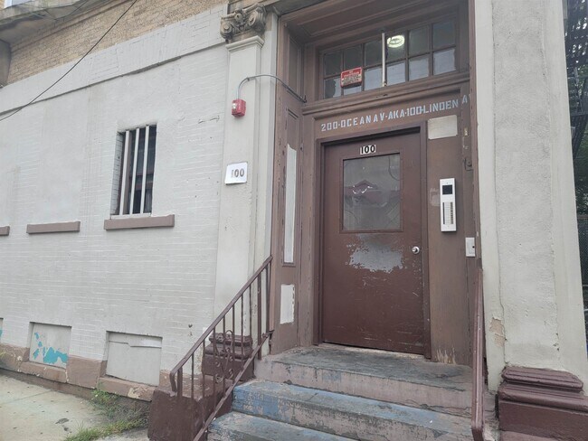 Photo - 100 Linden Ave Unit #11