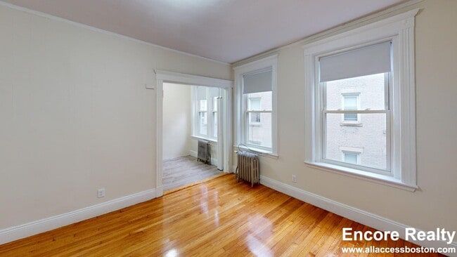 Photo - 425 Park Dr