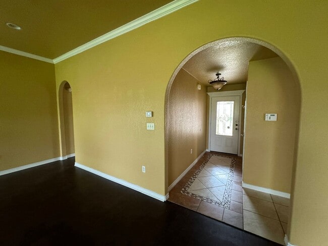 Photo - 9600 Diana Dr