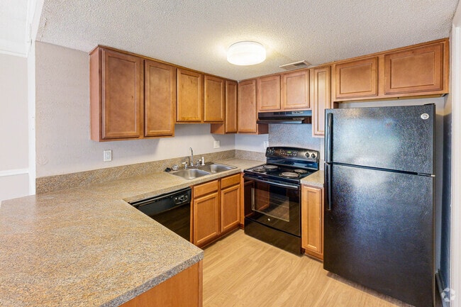 2BR, 2BA-925SF - Kitchen