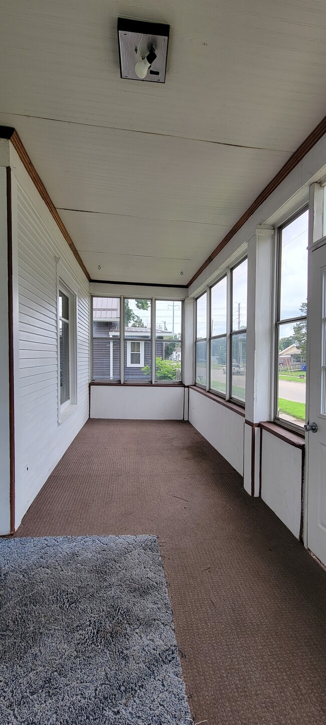 porch - 532 Riehl St
