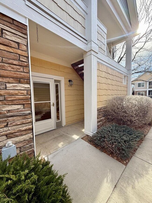 Photo - MUST SEE 2 Bed/2 Bath Condo in the Lakeshore at Centerra!