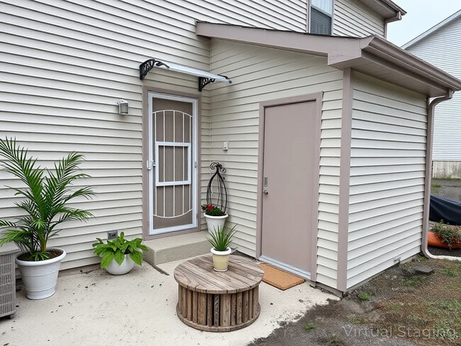 Puerta del patio trasero y trastero - 3854 Edwards Ave