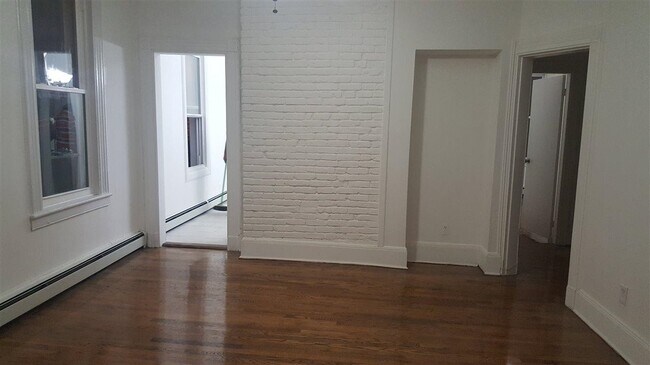 Photo - 106 Bowers St Unit 3